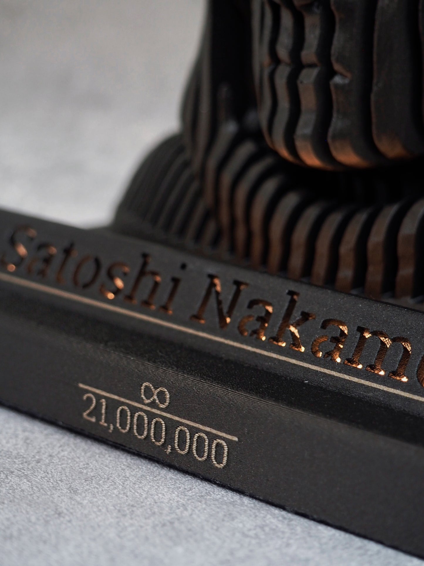 Satoshi Nakamoto LED - Statue