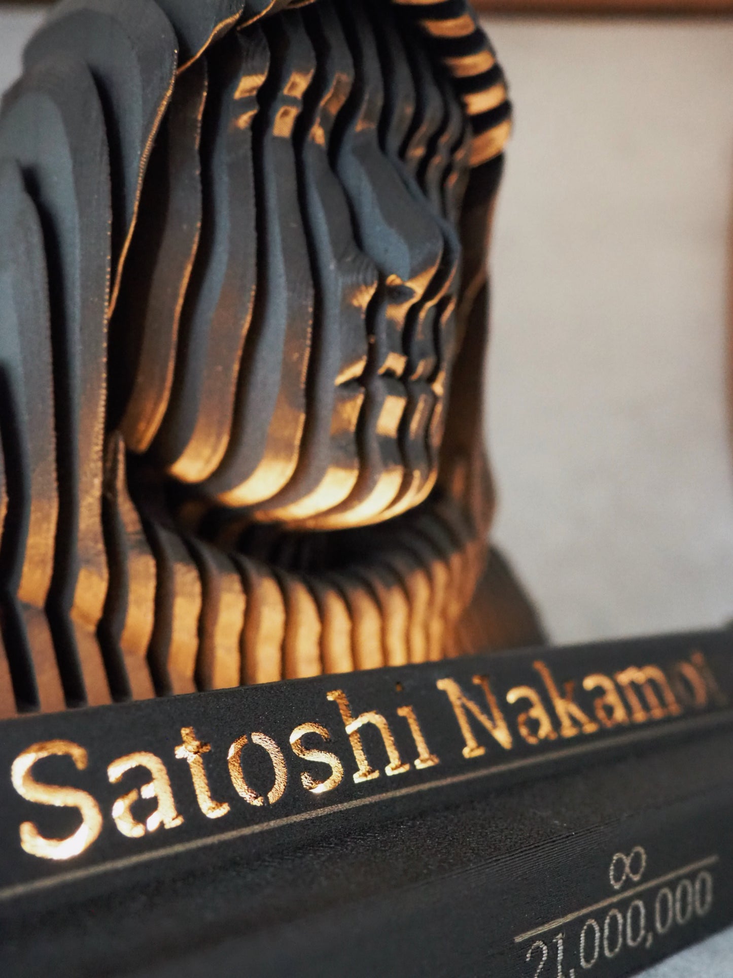 Satoshi Nakamoto LED - Statue